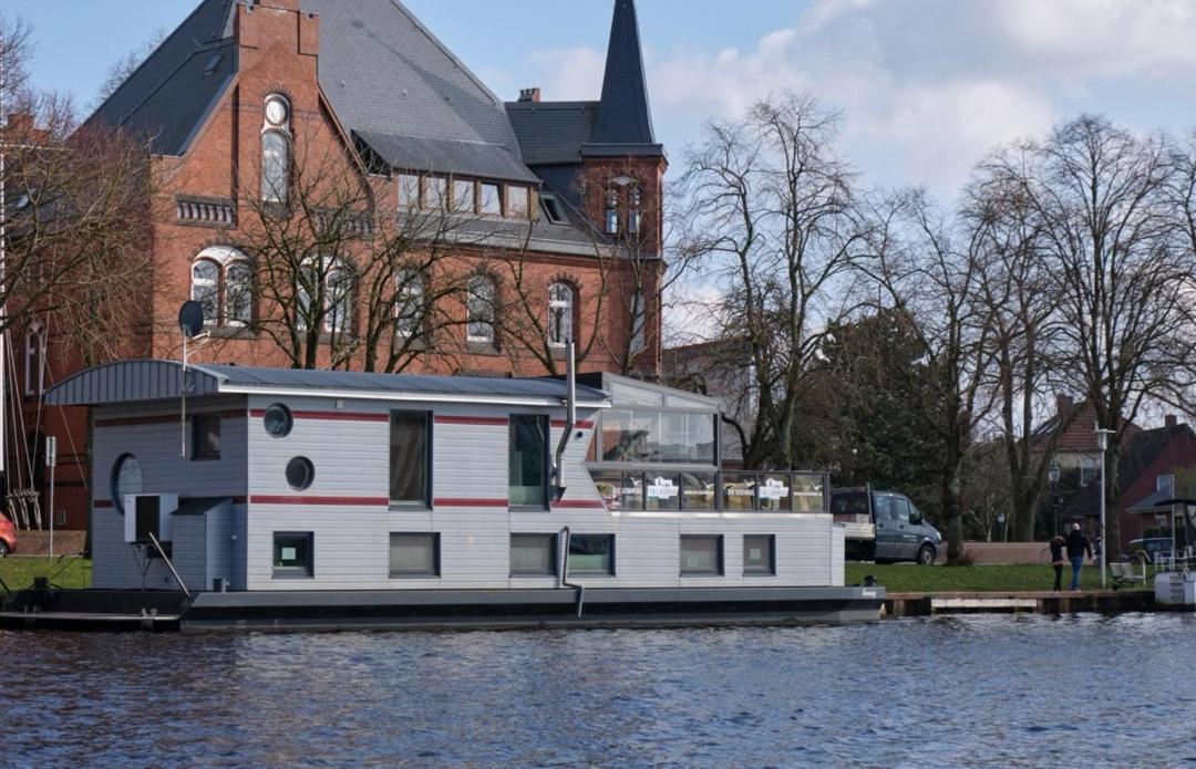 Hausboot Die Leseinsel Emden Exterior photo